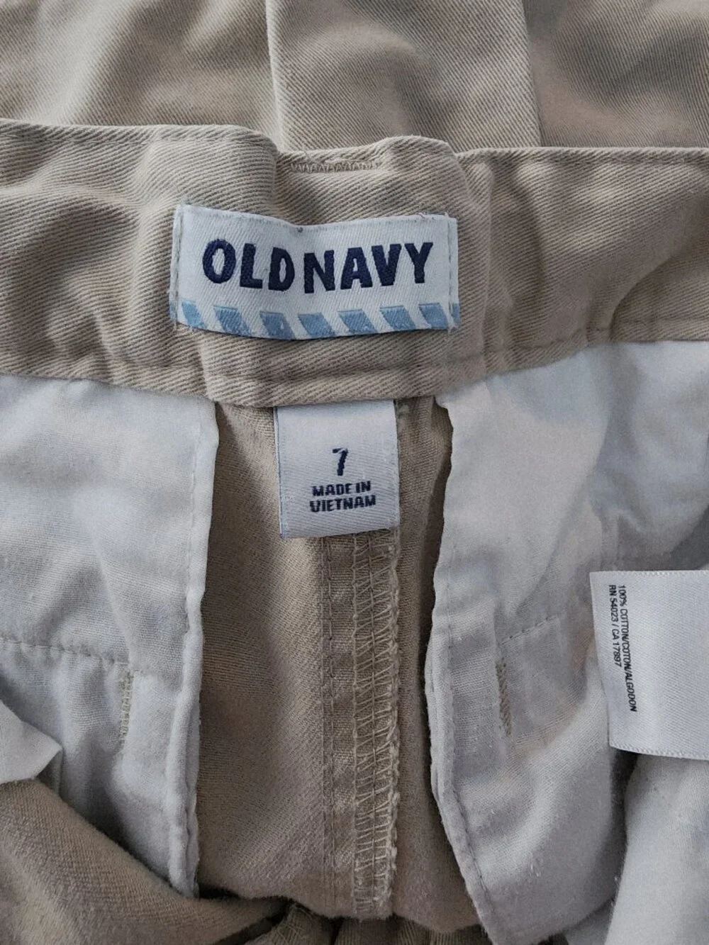LIKE NEW! Old Navy Boys Flat Front Chino Uniform Shorts; Color: Khaki; Size: 7
